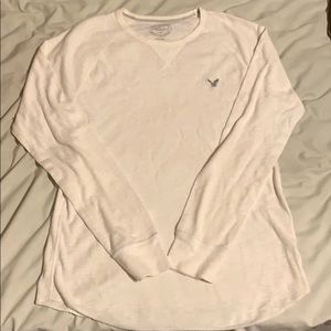 White American Eagle long sleeve